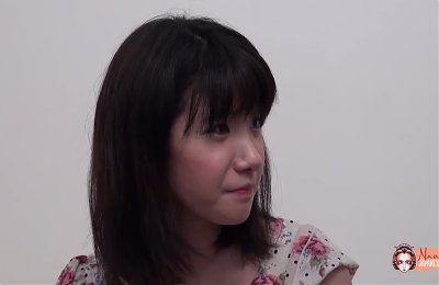 Innocent Talking Escalates Quickly Into Some Proper Pussy Fucking And Ends In A Creampie